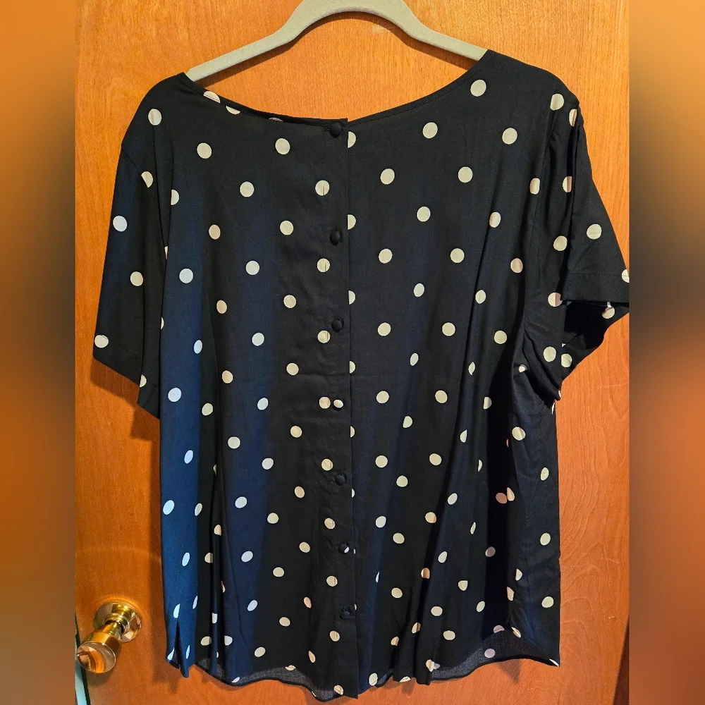 NWT Ava & Viv Polka Dot Top Size 1X - Picture 2 of 6